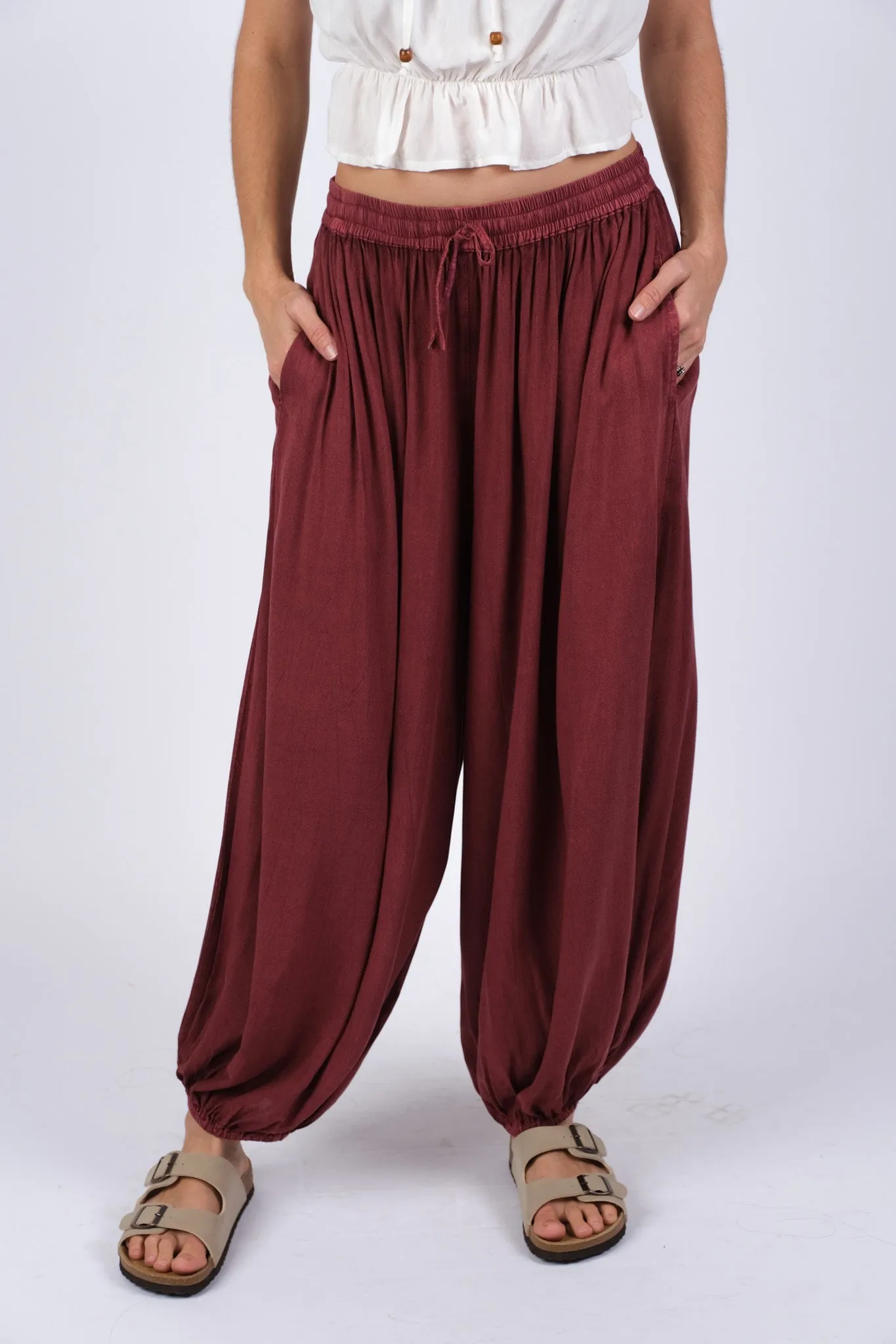 225307 Hipster Relaxed Fitting Yogi Pants