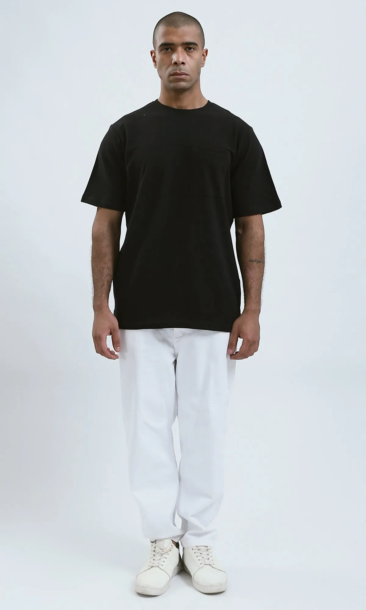 O191373 - Relaxed Fit Elbow Sleeves Black Casual Tee With Pocket