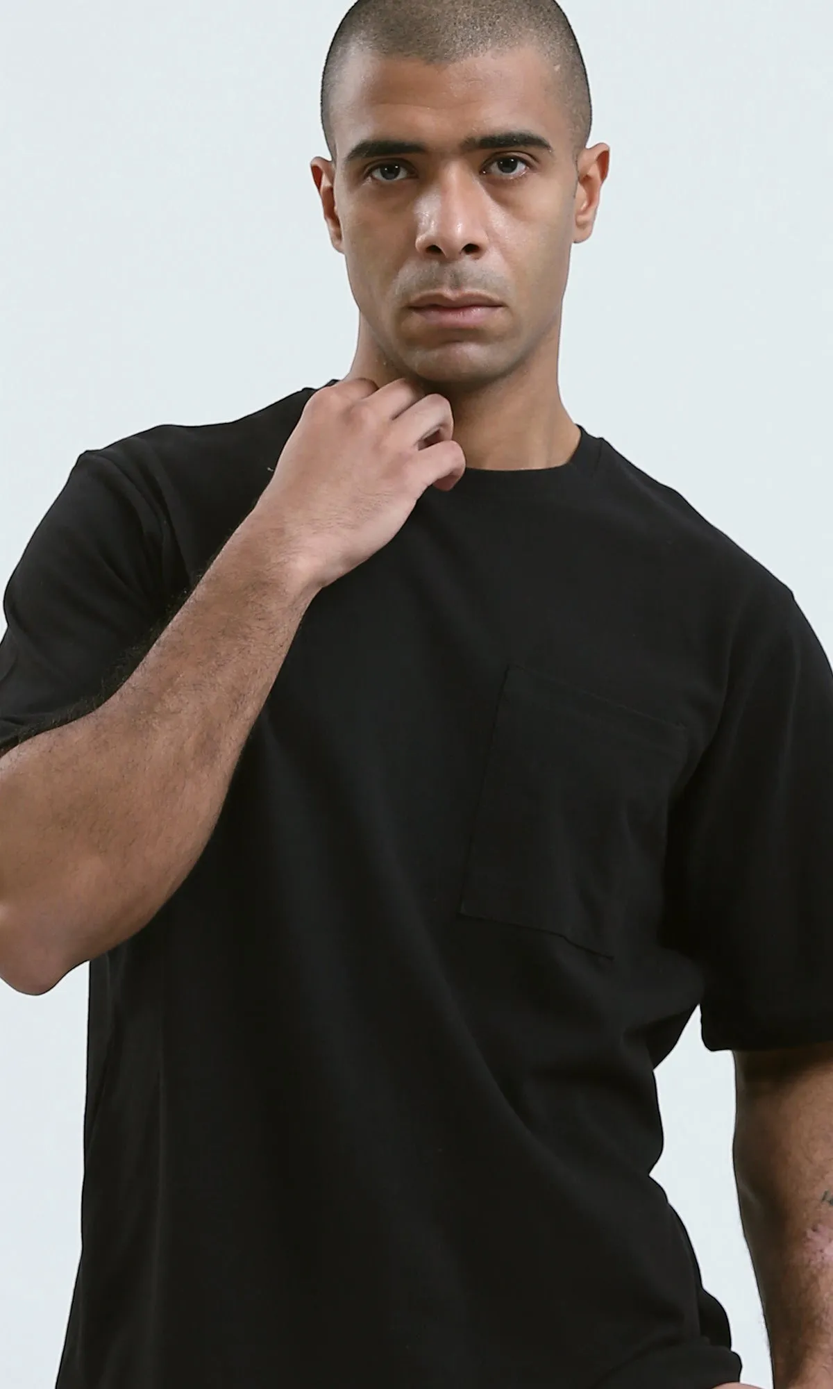 O191373 - Relaxed Fit Elbow Sleeves Black Casual Tee With Pocket